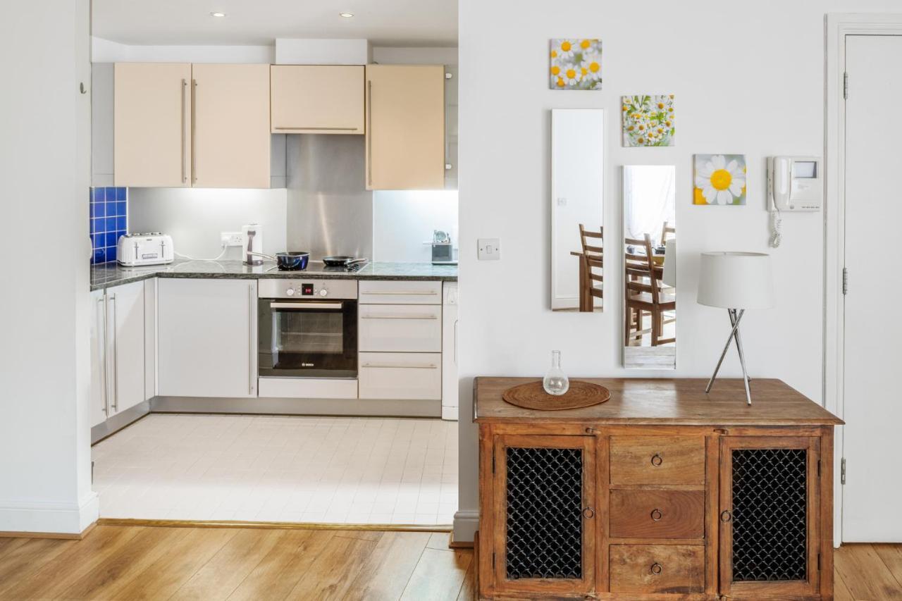 Comfortable And Bright Apartment In Tower Bridge Londýn Exteriér fotografie